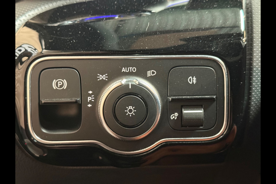 Mercedes-Benz A-Klasse 200 Advantage | Camera | Carplay | Sfeerverlichting | Parkeersensoren | NAP