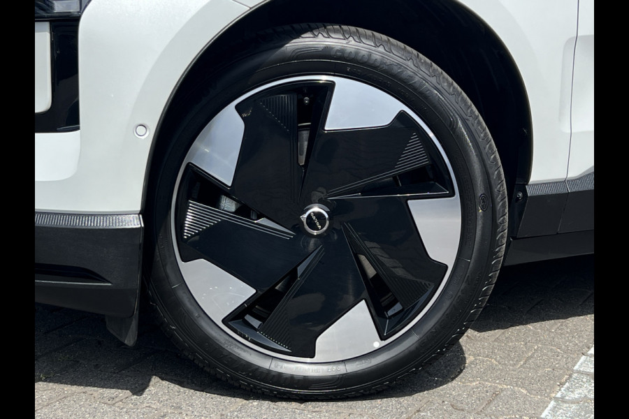 Volvo EX30 Single Motor Extended Range Ultra 69 kWh | 22 kW lader | Pano | Harman Kardon | 360 Camera 7 | Winter Pack