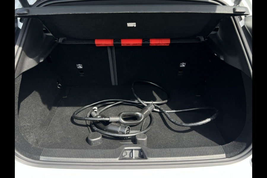 Volvo EX30 Single Motor Extended Range Ultra 69 kWh | 22 kW lader | Pano | Harman Kardon | 360 Camera 7 | Winter Pack