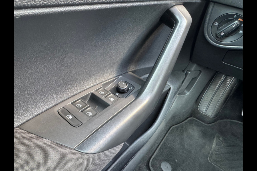 Volkswagen Polo 1.0 MPI Polo * Carplay * Airco * Multifunctioneel Stuur * Metallic *