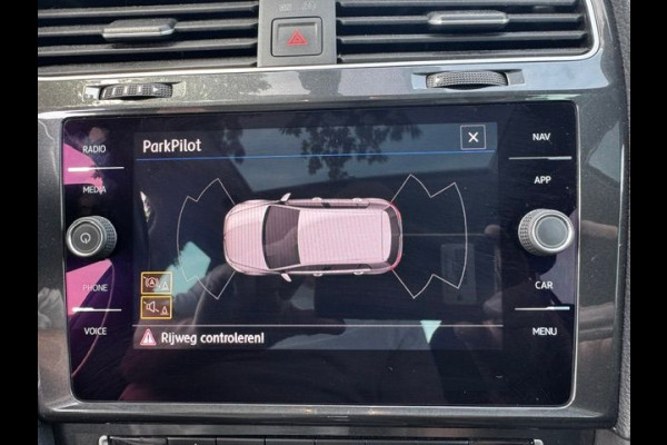 Volkswagen Golf 1.5 TSI 130pk 5deurs Comfortline Business Automaat Airco/ECC,Navi,Panoramadak,Virtueel Cockpit