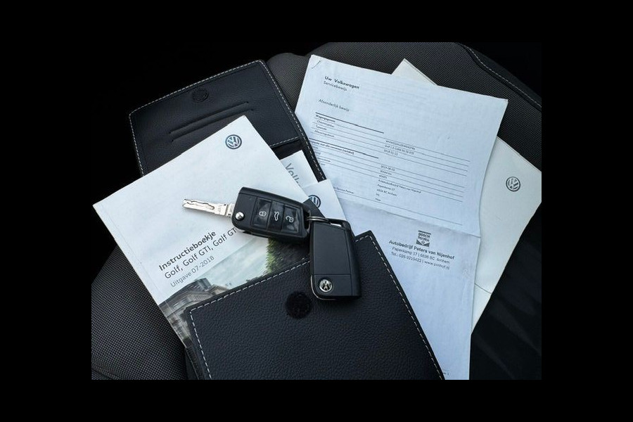 Volkswagen Golf 1.5 TSI 130pk 5deurs Comfortline Business Automaat Airco/ECC,Navi,Panoramadak,Virtueel Cockpit