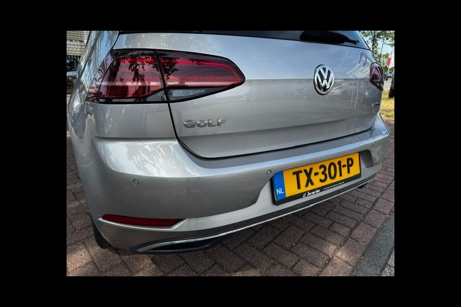 Volkswagen Golf 1.5 TSI 130pk 5deurs Comfortline Business Automaat Airco/ECC,Navi,Panoramadak,Virtueel Cockpit