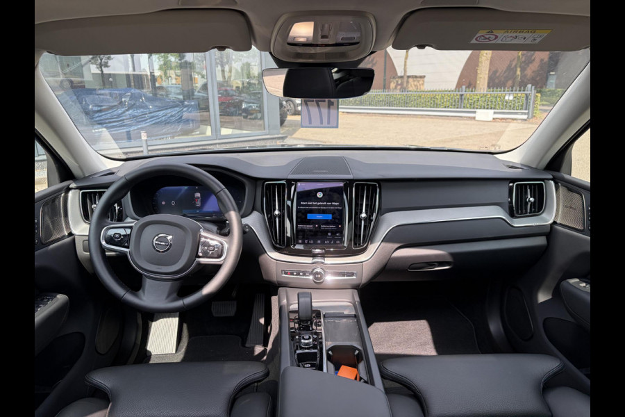 Volvo XC60 Plug-In Hybrid AWD T8 Plus Dark HEAD-UP DISPLAY | 360 CAMERA | PANORAMA DAK | HARMAN/KARDON SOUND | VOORSTOELEN MET GEHEUGEN | ADAPT. CRUISE CONTROL