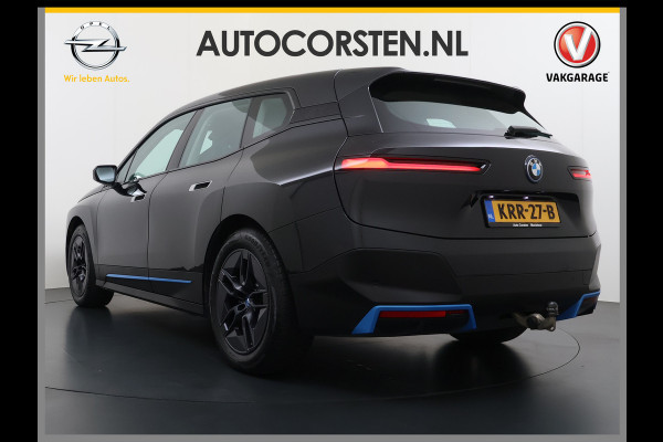 BMW iX xDrive40 327PK Executive SOH 99% Trekhaak 4-Zone Ecc Head-Up Display Camera Apple Carplay Stoelverwarming Elek.Stoelen+Stuur Elek.Achterklep Navi Ecc Bluetooth Led Lmv Pdc Live cockpit pro 2.500KG Trekgewicht Dealeronderhouden