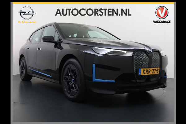 BMW iX xDrive40 327PK Executive SOH 99% Trekhaak 4-Zone Ecc Head-Up Display Camera Apple Carplay Stoelverwarming Elek.Stoelen+Stuur Elek.Achterklep Navi Ecc Bluetooth Led Lmv Pdc Live cockpit pro 2.500KG Trekgewicht Dealeronderhouden