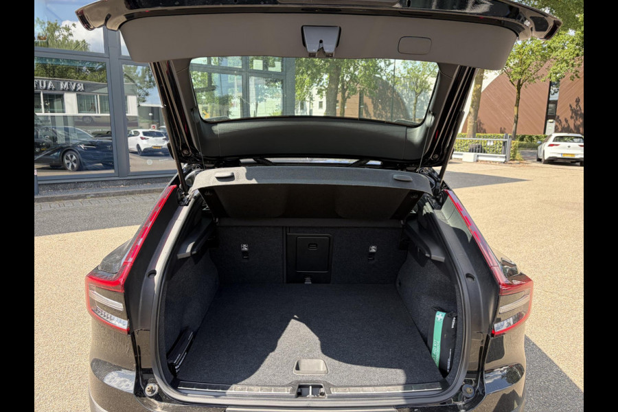 Volvo C40 Recharge Core 69 kWh SOH 100% | ACHTERUITRIJCAMERA | ADAPT. CRUISE CONTROL | PANORAMA DAK | 12 MND BOVAG GARANTIE