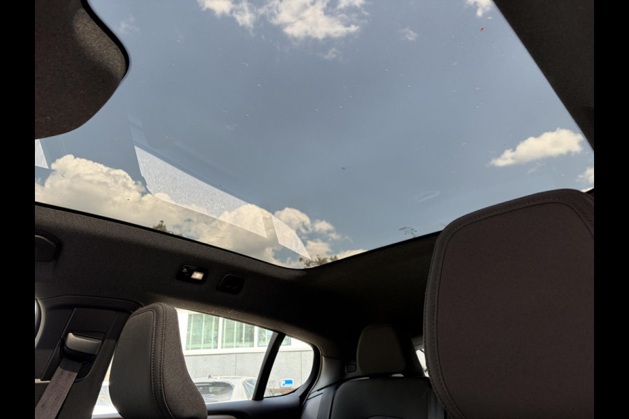 Volvo C40 Recharge Core 69 kWh SOH 100% | ACHTERUITRIJCAMERA | ADAPT. CRUISE CONTROL | PANORAMA DAK | 12 MND BOVAG GARANTIE