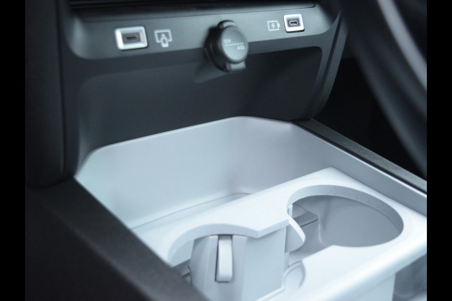Citroën C5 Aircross 1.2 Hybrid 145 Max l elektrisch bedienbare achterklep l navigatie l Apple Carplay/Android Auto l elektrische stoelen voor