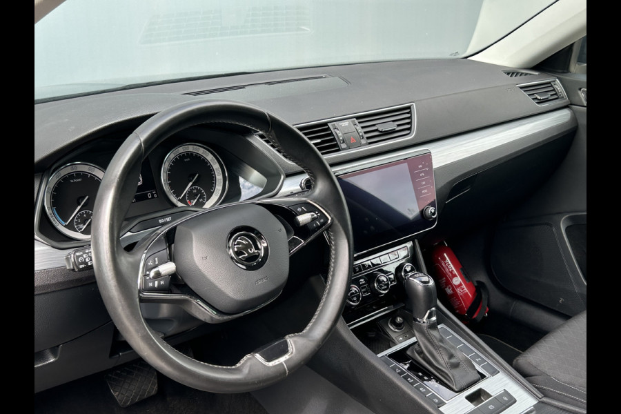 Škoda Superb Combi BWJ 12-2020 | 1.4TSI iV 218PK SPORT BUS. AUTOMAAT | CLIMA | STOELVERW | SPORTSTOELEN | PRIVACY GLASS | CARPLAY | NAVI | CAMERA A |