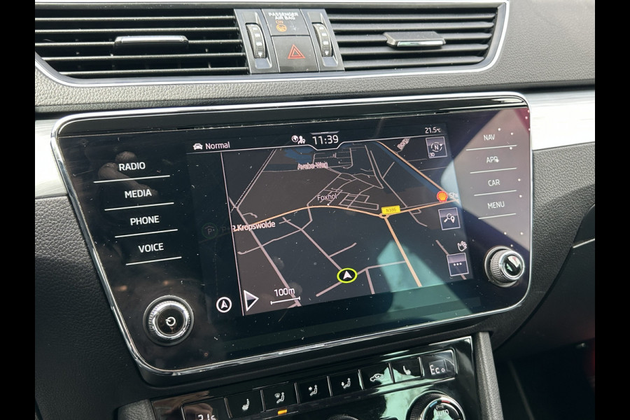 Škoda Superb Combi BWJ 12-2020 | 1.4TSI iV 218PK SPORT BUS. AUTOMAAT | CLIMA | STOELVERW | SPORTSTOELEN | PRIVACY GLASS | CARPLAY | NAVI | CAMERA A |