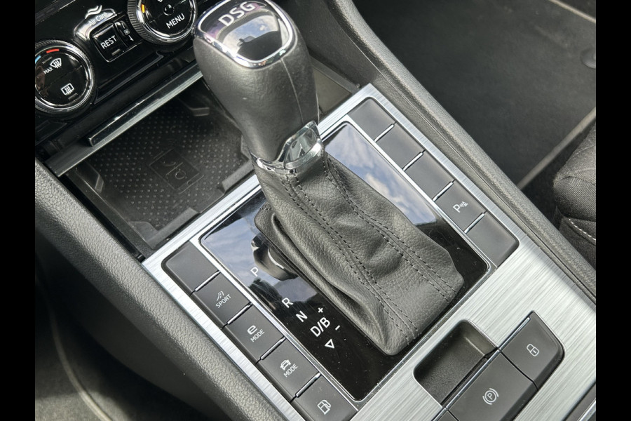 Škoda Superb Combi BWJ 12-2020 | 1.4TSI iV 218PK SPORT BUS. AUTOMAAT | CLIMA | STOELVERW | SPORTSTOELEN | PRIVACY GLASS | CARPLAY | NAVI | CAMERA A |