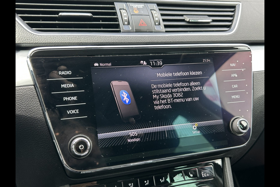 Škoda Superb Combi BWJ 12-2020 | 1.4TSI iV 218PK SPORT BUS. AUTOMAAT | CLIMA | STOELVERW | SPORTSTOELEN | PRIVACY GLASS | CARPLAY | NAVI | CAMERA A |