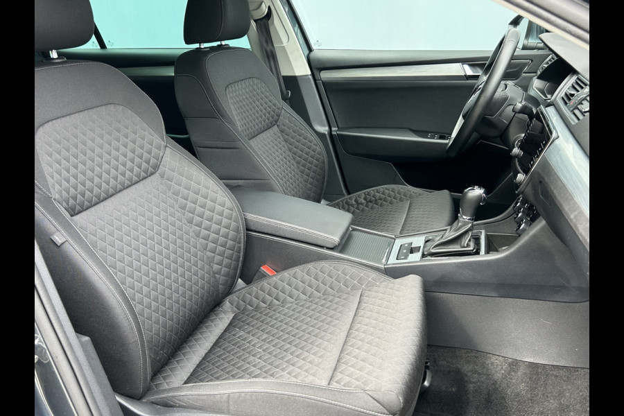 Škoda Superb Combi BWJ 12-2020 | 1.4TSI iV 218PK SPORT BUS. AUTOMAAT | CLIMA | STOELVERW | SPORTSTOELEN | PRIVACY GLASS | CARPLAY | NAVI | CAMERA A |