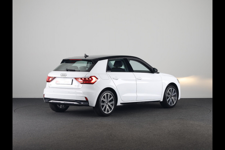 Audi A1 Sportback Advanced edition 25 TFSI 95 pk | Parkeerhulp plus | Automatische airco | Inklapbare buitenspiegels | Dak in contrast kleur |