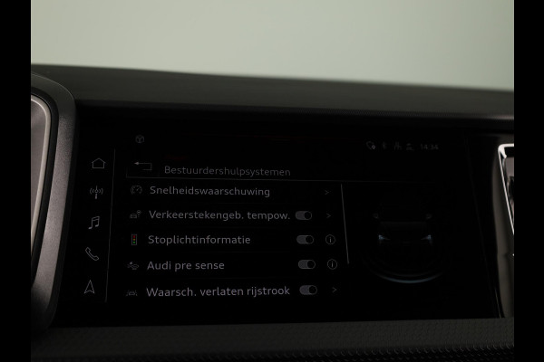 Audi A1 Sportback Advanced edition 25 TFSI 95 pk | Parkeerhulp plus | Automatische airco | Inklapbare buitenspiegels | Dak in contrast kleur |