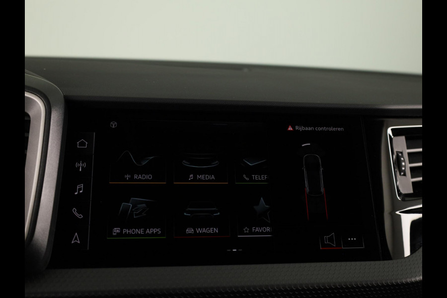 Audi A1 Sportback Advanced edition 25 TFSI 95 pk | Parkeerhulp plus | Automatische airco | Inklapbare buitenspiegels | Dak in contrast kleur |