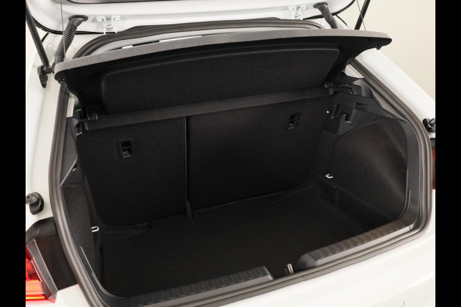 Audi A1 Sportback Advanced edition 25 TFSI 95 pk | Parkeerhulp plus | Automatische airco | Inklapbare buitenspiegels | Dak in contrast kleur |