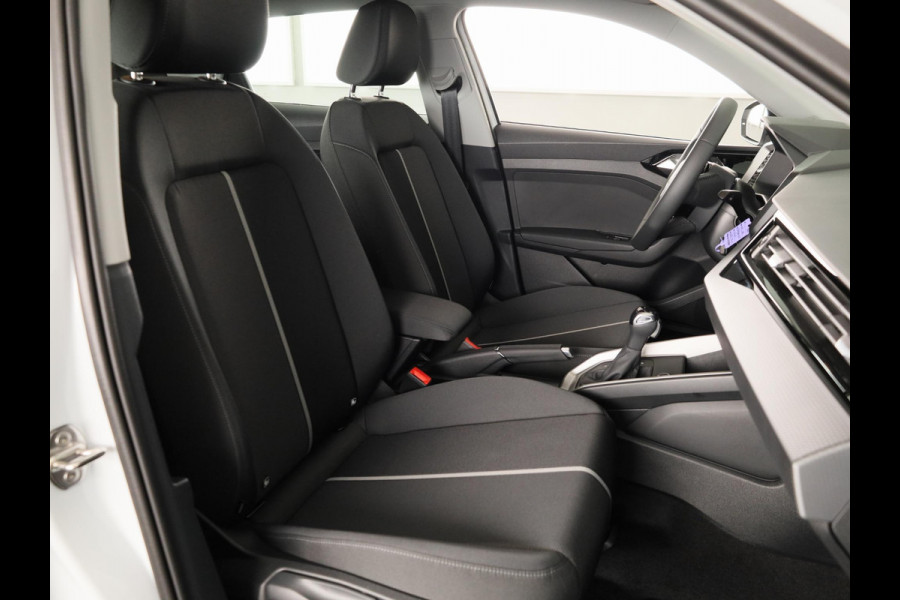 Audi A1 Sportback Advanced edition 25 TFSI 95 pk | Parkeerhulp plus | Automatische airco | Inklapbare buitenspiegels | Dak in contrast kleur |