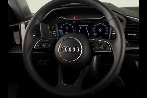 Audi A1 Sportback Advanced edition 25 TFSI 95 pk | Parkeerhulp plus | Automatische airco | Inklapbare buitenspiegels | Dak in contrast kleur |