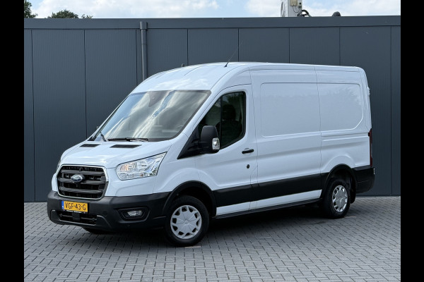 Ford Transit 2.0 TDCI TREND / L2H2 / 1e EIG. / INRICHTING / TREKHAAK / 3-ZITS / CRUISE / NAVI / CAMERA