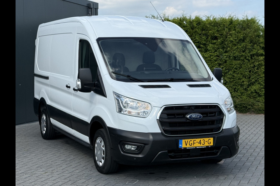Ford Transit 2.0 TDCI TREND / L2H2 / 1e EIG. / INRICHTING / TREKHAAK / 3-ZITS / CRUISE / NAVI / CAMERA