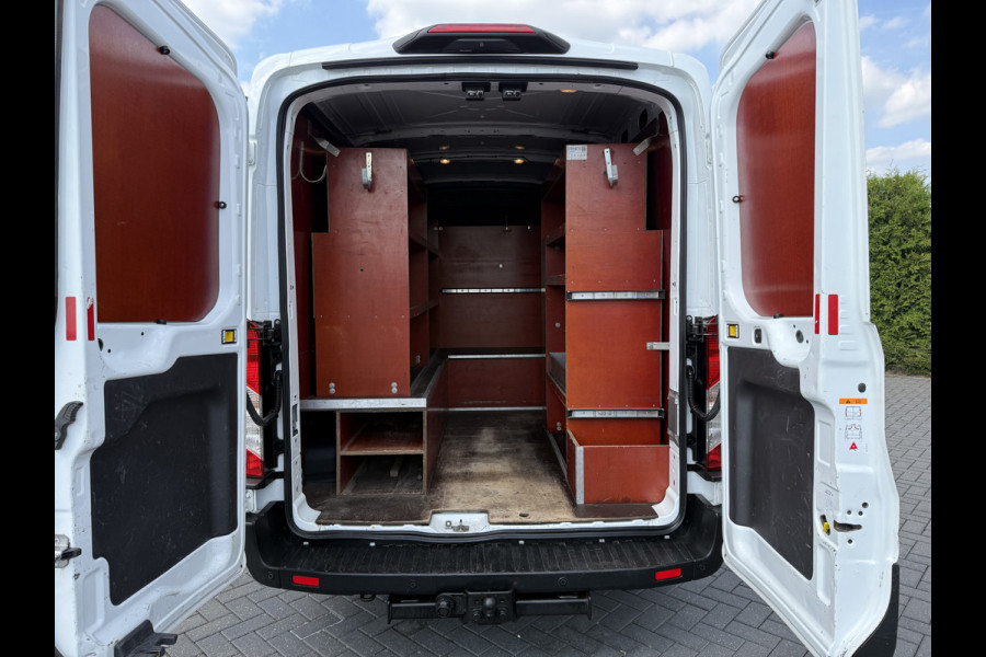 Ford Transit 2.0 TDCI TREND / L2H2 / 1e EIG. / INRICHTING / TREKHAAK / 3-ZITS / CRUISE / NAVI / CAMERA