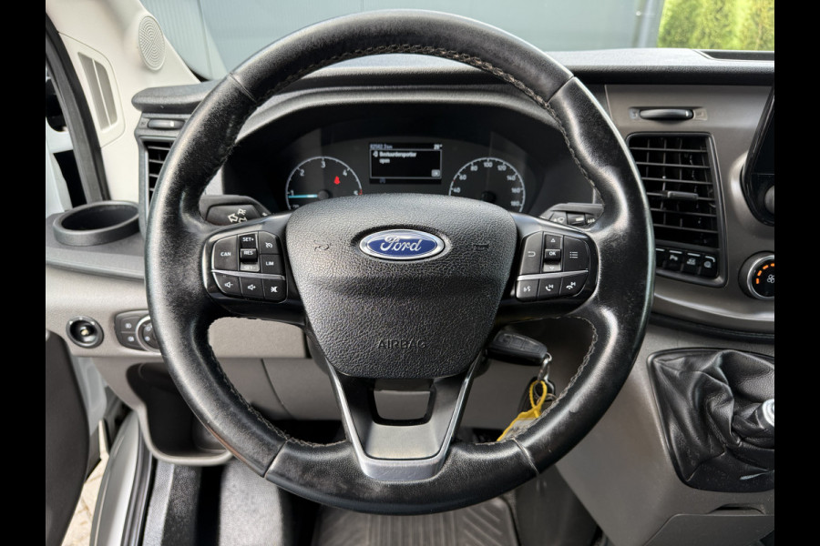 Ford Transit 2.0 TDCI TREND / L2H2 / 1e EIG. / INRICHTING / TREKHAAK / 3-ZITS / CRUISE / NAVI / CAMERA