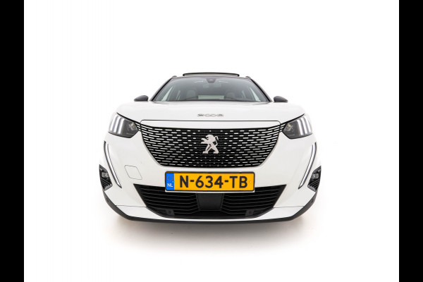 Peugeot e-2008 EV GT Pack 50 kWh [3-Fase-11kW] {SoH-88%} (INCL.BTW) *PANO | DIGI-COCKPIT | FULL-LED | BLIS | KEYLESS | LEATHER-MICROFIBRE | CAMERA | CARPLAY | CCS-FASTLOADER | DAB+ | NAVI-FULLMAP | ECC | PDC | SPORT-SEATS | AMBIENT-LIGHT | PRIVACY-