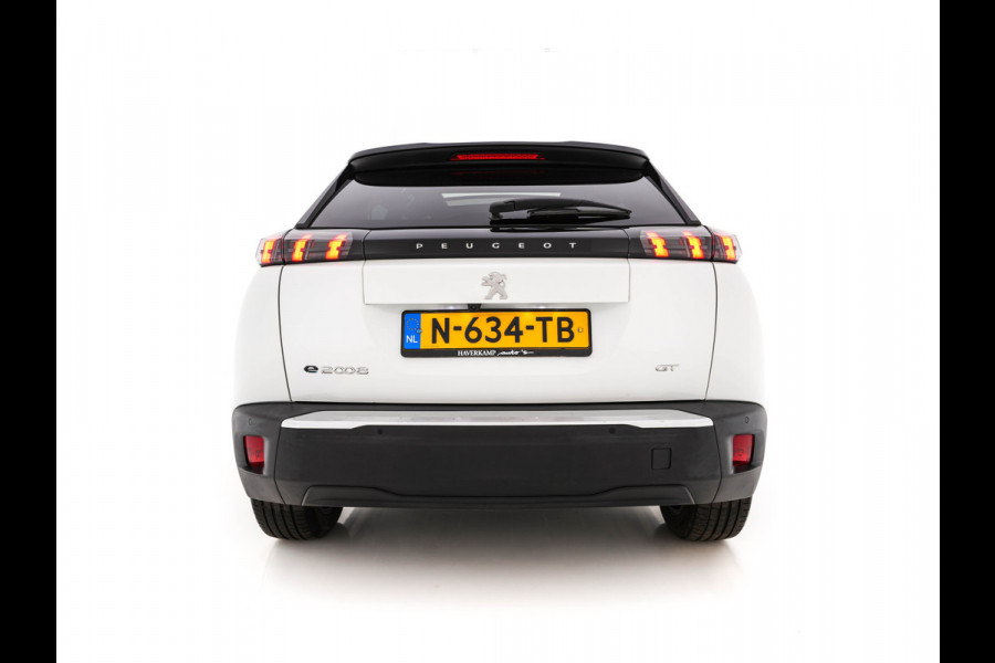 Peugeot e-2008 EV GT Pack 50 kWh [3-Fase-11kW] {SoH-88%} (INCL.BTW) *PANO | DIGI-COCKPIT | FULL-LED | BLIS | KEYLESS | LEATHER-MICROFIBRE | CAMERA | CARPLAY | CCS-FASTLOADER | DAB+ | NAVI-FULLMAP | ECC | PDC | SPORT-SEATS | AMBIENT-LIGHT | PRIVACY-