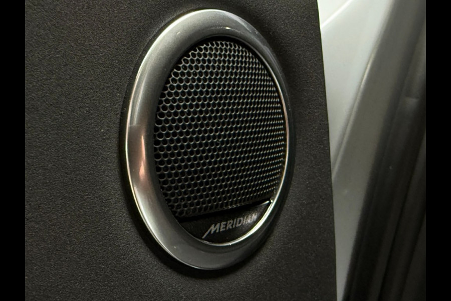 Land Rover Range Rover Evoque P270e SE Dynamic/black-pack/arroios Grey/panorama schuifdak cold climate pack