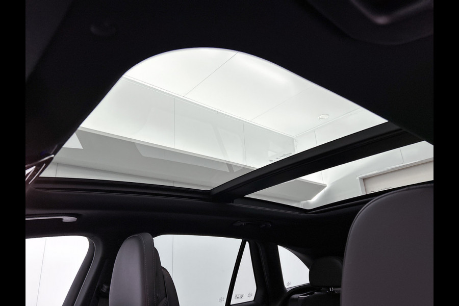 Mercedes-Benz GLC 400e 4MATIC Business Solution AMG | Premium Plus | Winterpakket | Nightpakket | Rijassistentiepakket Plus | Trekhaak | 360° camera | Aanhangwagenassistent | Treeplanken in aluminiumlook | Dash cam | Burmester® 3D surround sound systeem | Panoramaschuifdak | 20" multispaaks lichtmetalen AMG velgen |