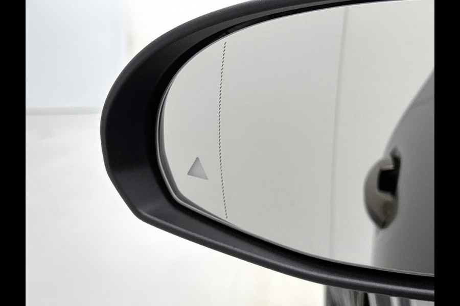 Mercedes-Benz GLC 400e 4MATIC Business Solution AMG | Premium Plus | Winterpakket | Nightpakket | Rijassistentiepakket Plus | Trekhaak | 360° camera | Aanhangwagenassistent | Treeplanken in aluminiumlook | Dash cam | Burmester® 3D surround sound systeem | Panoramaschuifdak | 20" multispaaks lichtmetalen AMG velgen |