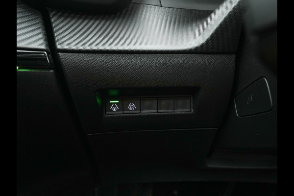 Peugeot e-2008 EV GT Pack 50 kWh [3-Fase-11kW] {SoH-88%} (INCL.BTW) *PANO | DIGI-COCKPIT | FULL-LED | BLIS | KEYLESS | LEATHER-MICROFIBRE | CAMERA | CARPLAY | CCS-FASTLOADER | DAB+ | NAVI-FULLMAP | ECC | PDC | SPORT-SEATS | AMBIENT-LIGHT | PRIVACY-