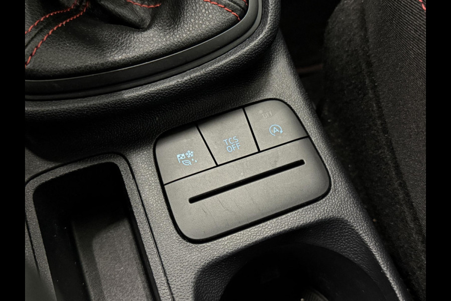 Ford Fiesta 1.0 EcoBoost Hybrid ST-Line Facelift! Climate Control Navigatie Carplay PDC + Camera Achter LM Velgen 17" Full LED Keyless Stoel/Stuurwielverwarming