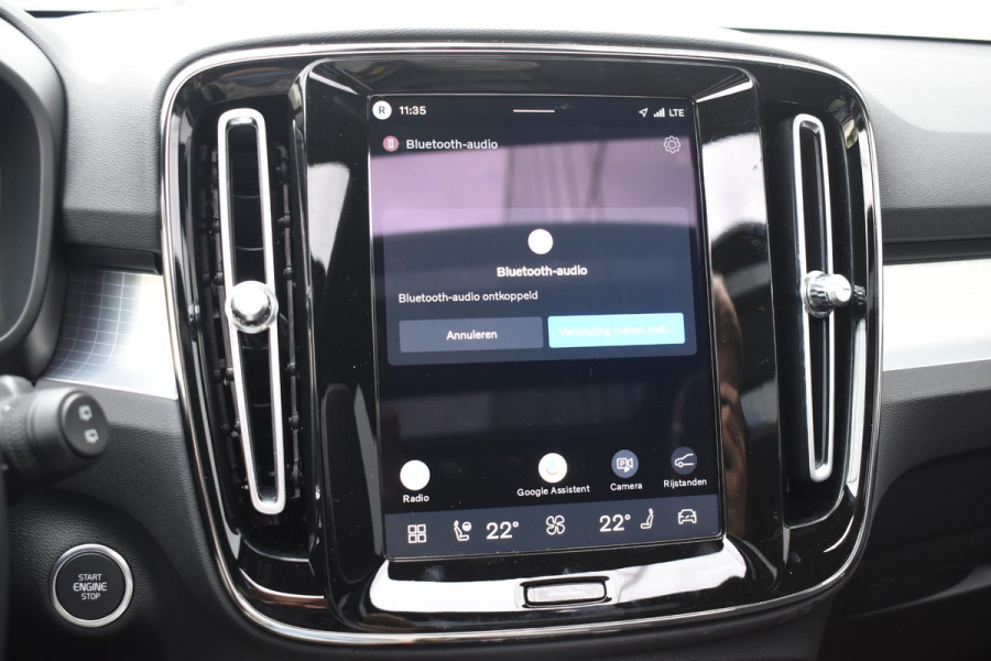 Volvo XC40 B4 211PK Automaat Plus Dark / Lounge Pakket / Extra getint glas / 360 Camera / 20'' velgen / Panoramadak / Elektrische stoelen met geheugen / Harman Kardon / Microtech/Nubuck bekleding