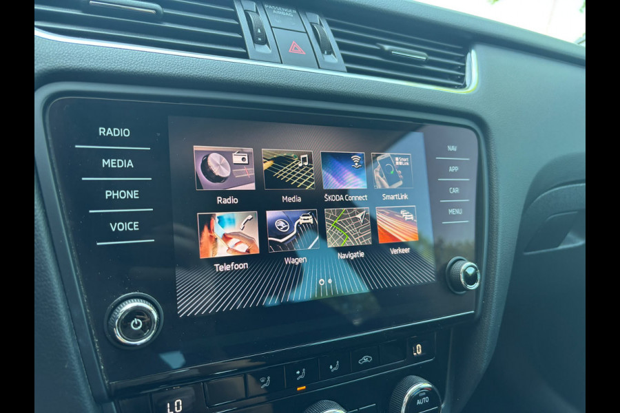Škoda Octavia Combi 1.0 TSI Greentech Ambition Business | Automaat | Apple Carplay | Achterruitrijcamera | Navi