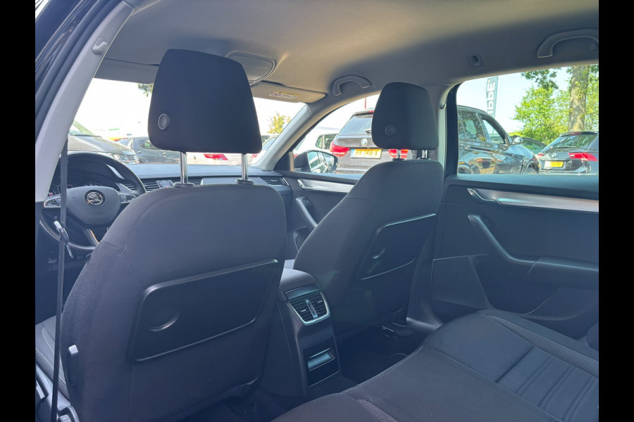 Škoda Octavia Combi 1.0 TSI Greentech Ambition Business | Automaat | Apple Carplay | Achterruitrijcamera | Navi