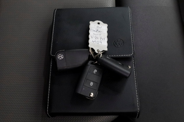 Volkswagen Crafter 35 2.0 TDI 140pk Bakwagen met laadklep en zijdeur 12-2021