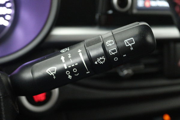 Kia Picanto 1.0 T-GDI GT-Line (STOEL/STUUR VERWARMING, NAVIGATIE, CAMERA, CRUISE CONTROL, PARKEERSENSOREN)