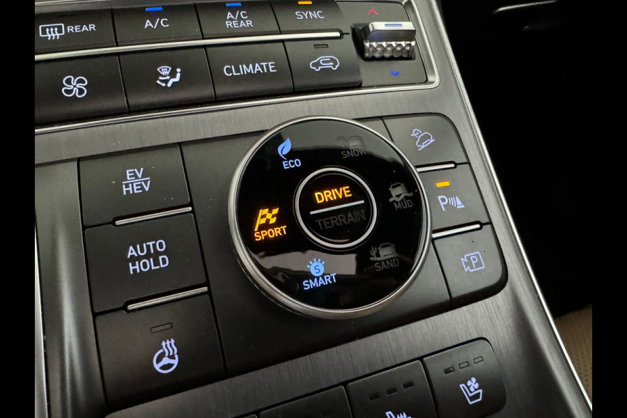 Hyundai Santa Fe 1.6 T-GDI PHEV Premium Plus Sky 7p. Pano|Dodehoek|Keyless|Stoelventilatie