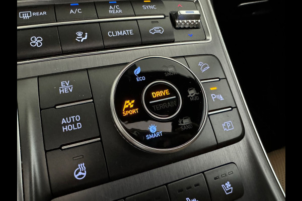 Hyundai Santa Fe 1.6 T-GDI PHEV Premium Plus Sky 7p. Pano|Dodehoek|Keyless|Stoelventilatie