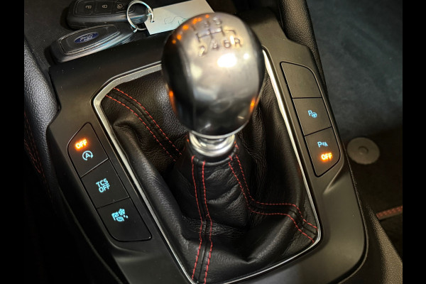 Ford Focus 1.0 EcoBoost ST-Line|Pano|Camera|CarPlay|Navi