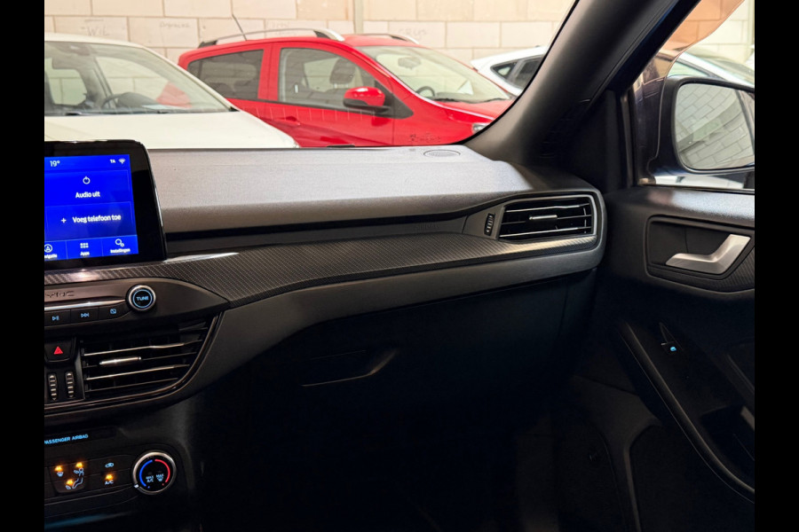 Ford Focus 1.0 EcoBoost ST-Line|Pano|Camera|CarPlay|Navi
