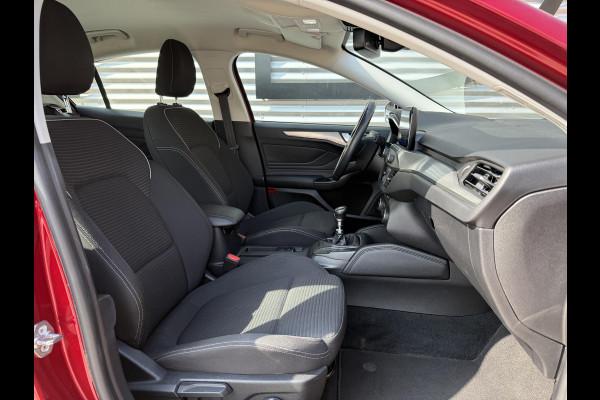 Ford Focus 1.0 EcoBoost Titanium Business 2e Eigenaar|B&O|Adap Cruise|Stoel+Stuurverw|Clima|Carplay|Camera|Elek Ramen|PDC V+A|Navi|Trekhaak|N.A.P|APK tot 03-2028
