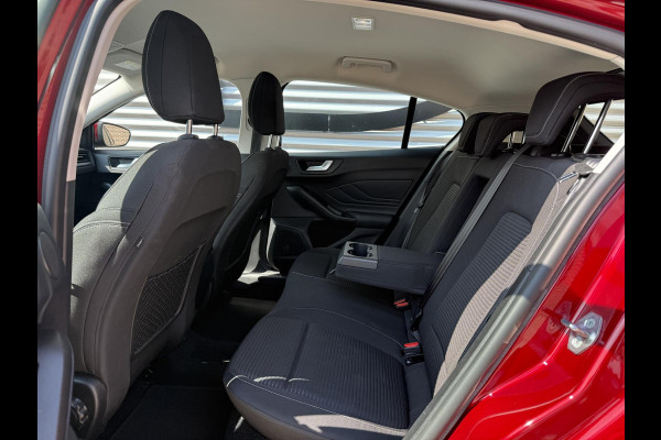 Ford Focus 1.0 EcoBoost Titanium Business 2e Eigenaar|B&O|Adap Cruise|Stoel+Stuurverw|Clima|Carplay|Camera|Elek Ramen|PDC V+A|Navi|Trekhaak|N.A.P|APK tot 03-2028