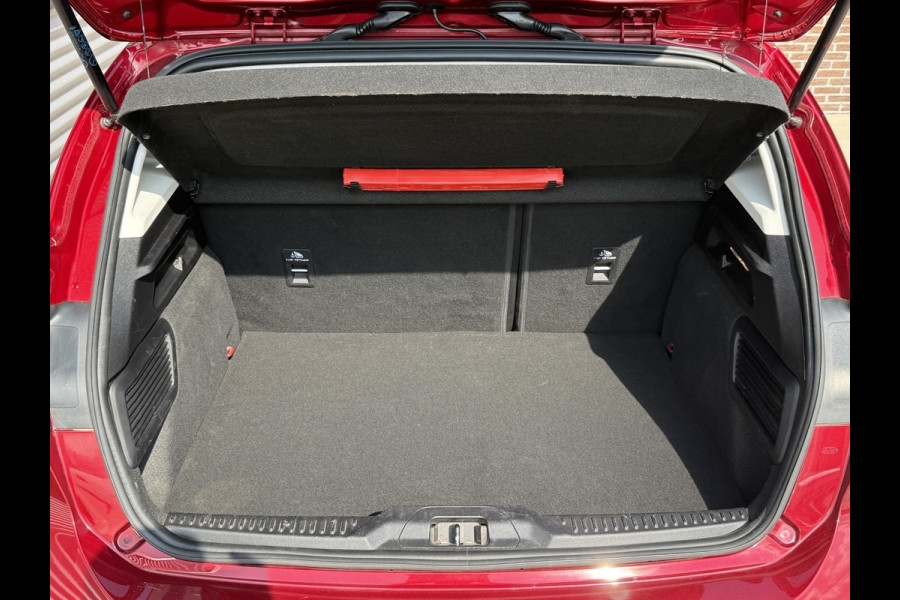 Ford Focus 1.0 EcoBoost Titanium Business 2e Eigenaar|B&O|Adap Cruise|Stoel+Stuurverw|Clima|Carplay|Camera|Elek Ramen|PDC V+A|Navi|Trekhaak|N.A.P|APK tot 03-2028