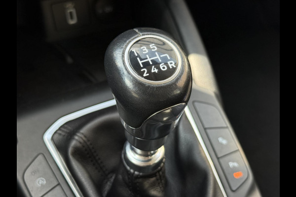 Ford Focus 1.0 EcoBoost Titanium Business 2e Eigenaar|B&O|Adap Cruise|Stoel+Stuurverw|Clima|Carplay|Camera|Elek Ramen|PDC V+A|Navi|Trekhaak|N.A.P|APK tot 03-2028