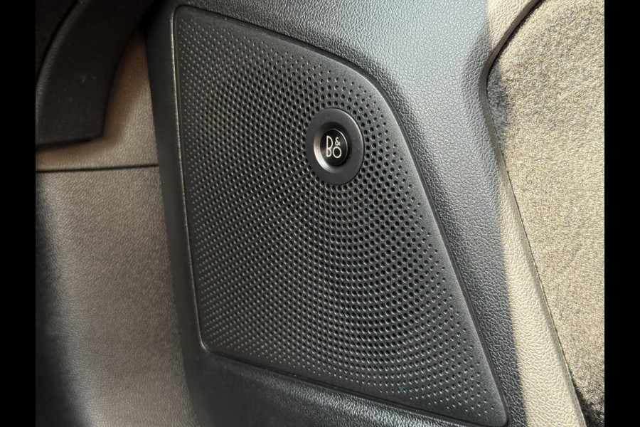 Ford Focus 1.0 EcoBoost Titanium Business 2e Eigenaar|B&O|Adap Cruise|Stoel+Stuurverw|Clima|Carplay|Camera|Elek Ramen|PDC V+A|Navi|Trekhaak|N.A.P|APK tot 03-2028