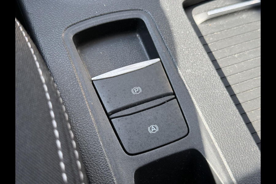 Ford Focus 1.0 EcoBoost Titanium Business 2e Eigenaar|B&O|Adap Cruise|Stoel+Stuurverw|Clima|Carplay|Camera|Elek Ramen|PDC V+A|Navi|Trekhaak|N.A.P|APK tot 03-2028